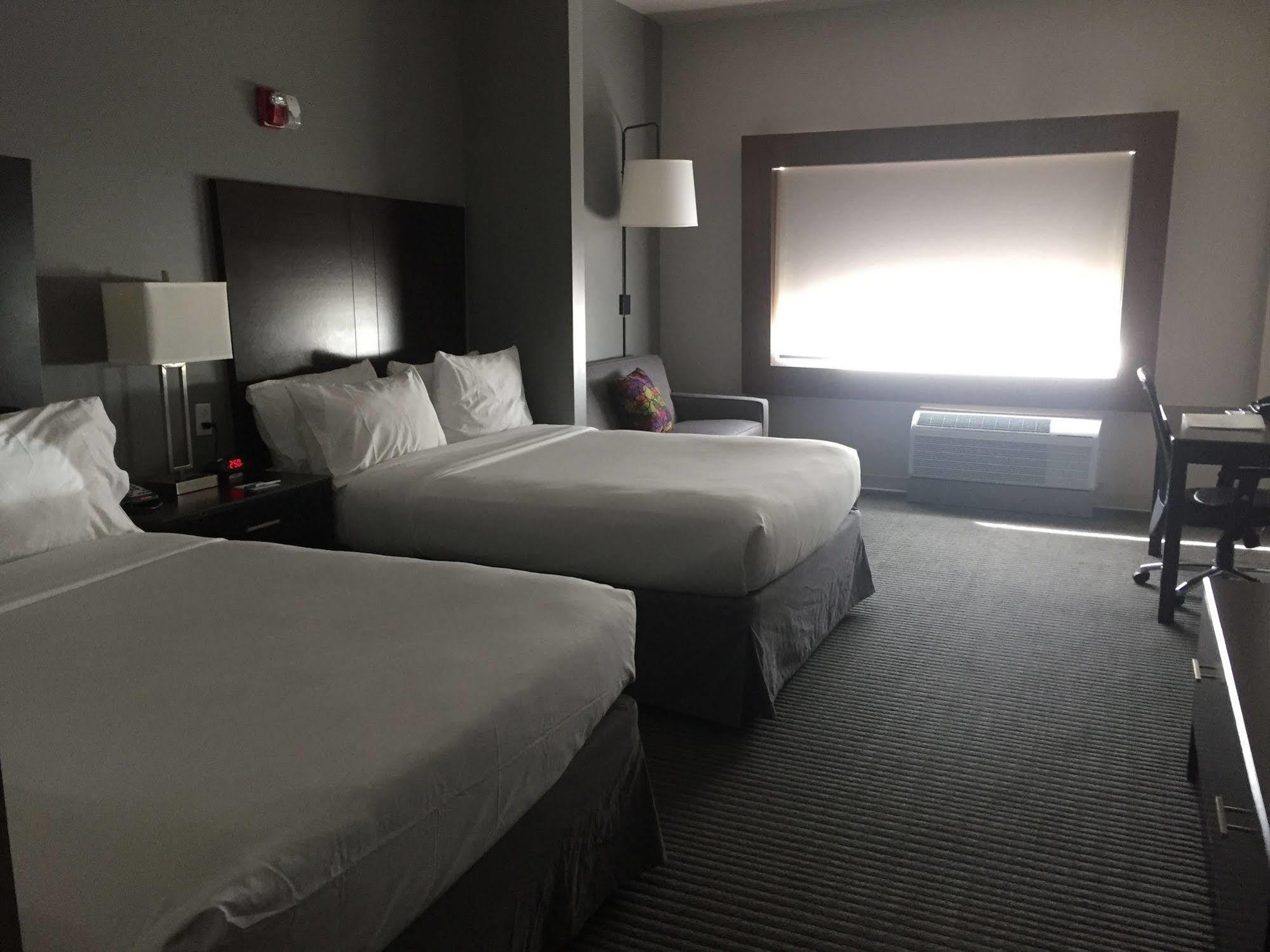 Holiday Inn Express And Suites Tahlequah By Ihg Kültér fotó